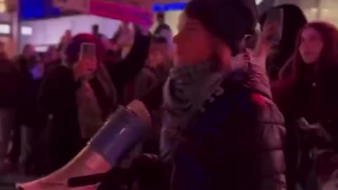 Greta Thunberg and pro-Palestinian activists once again blocked Piccadilly Circus