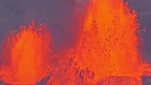 LAVA FOUNTAINS up to 700ft @ Hawaii Kilauea Volcano