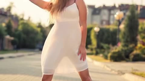 Lovely Shorts video dance