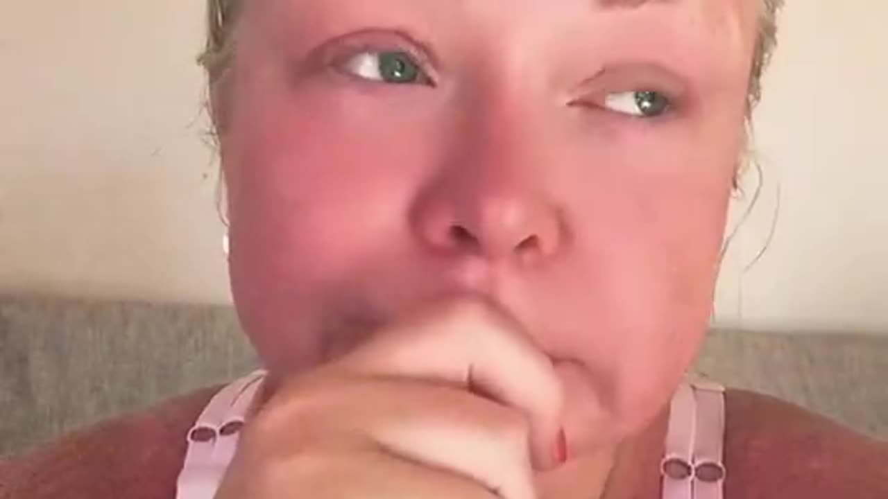 She was fired for her online posts about Charlie. Now she doesn't know what to do 😂