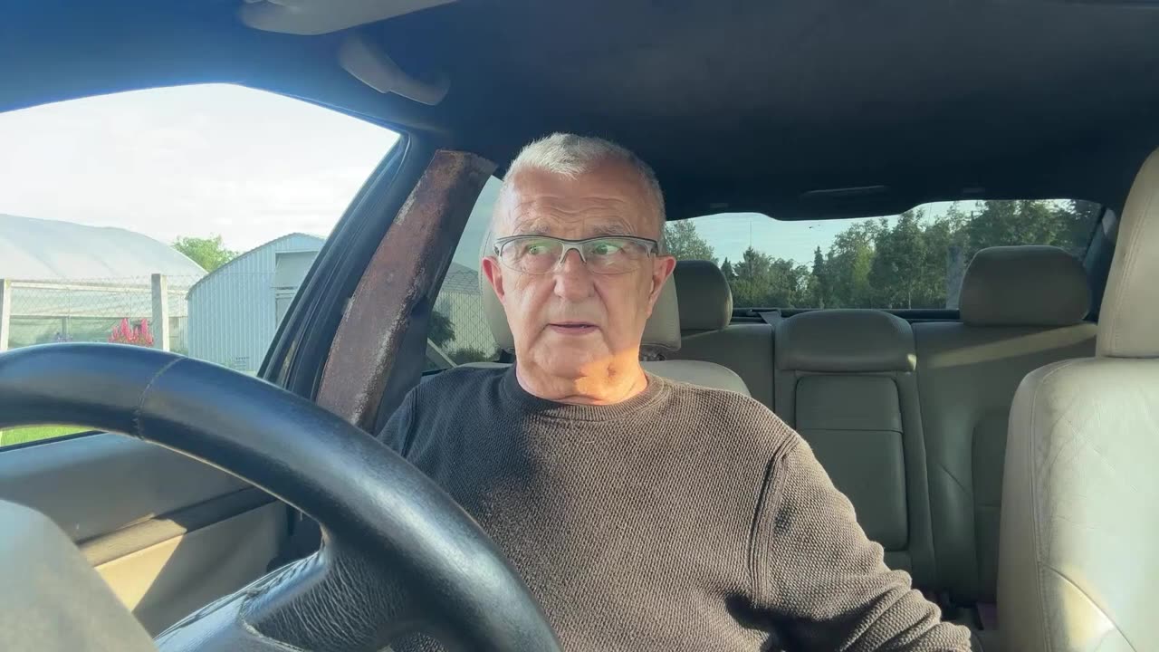 Branco Barkic überträgt einen Livestream.