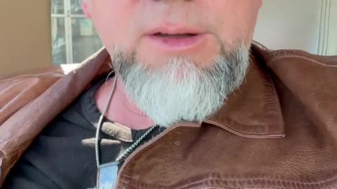 DAVID SORENSEN STEEKT ONS EEN HART ONDER DE RIEM ❤️