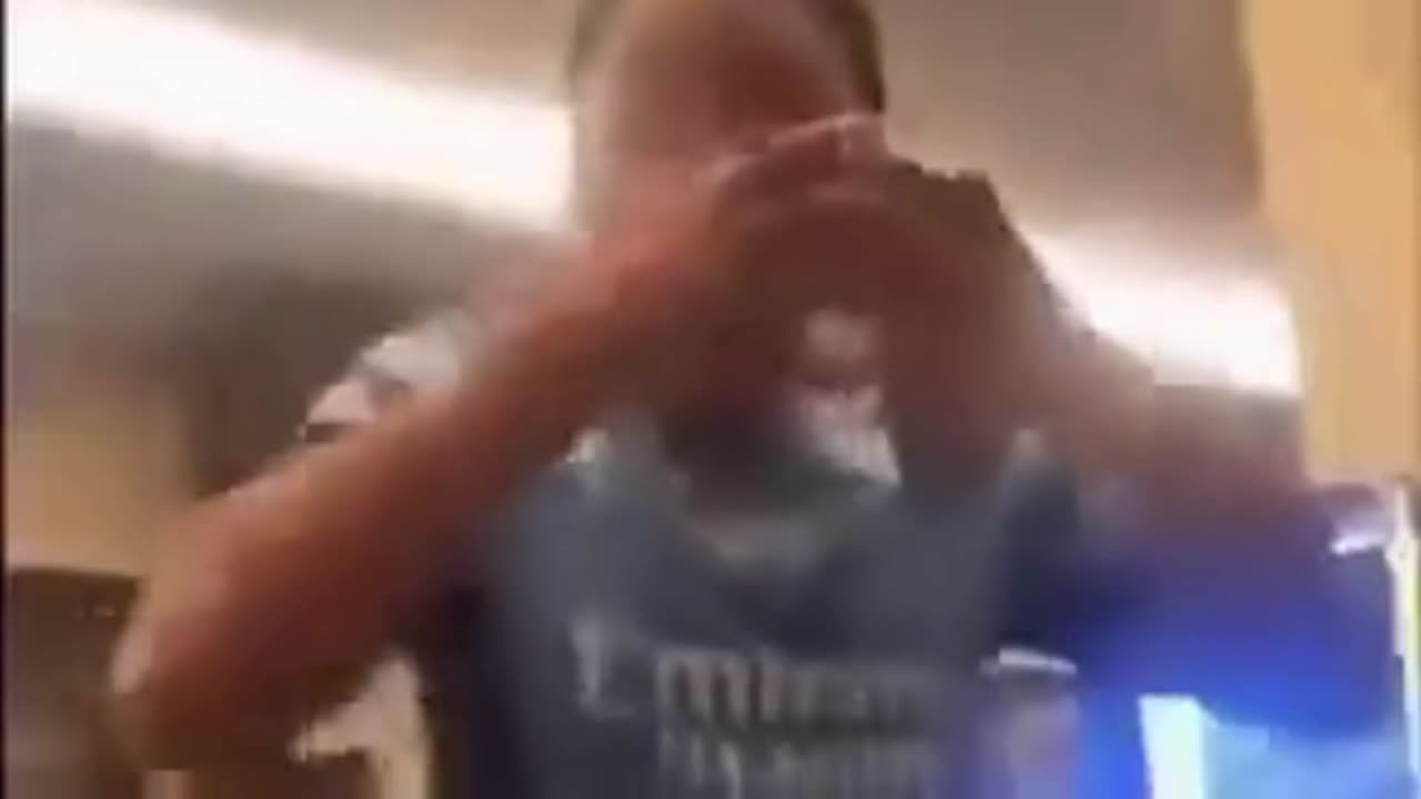 Safe to say Myles Lewis-Skelly also felt the hype for *that* Gyökeres 𝐡𝐞𝐫𝐞 𝐰𝐞 𝐠𝐨