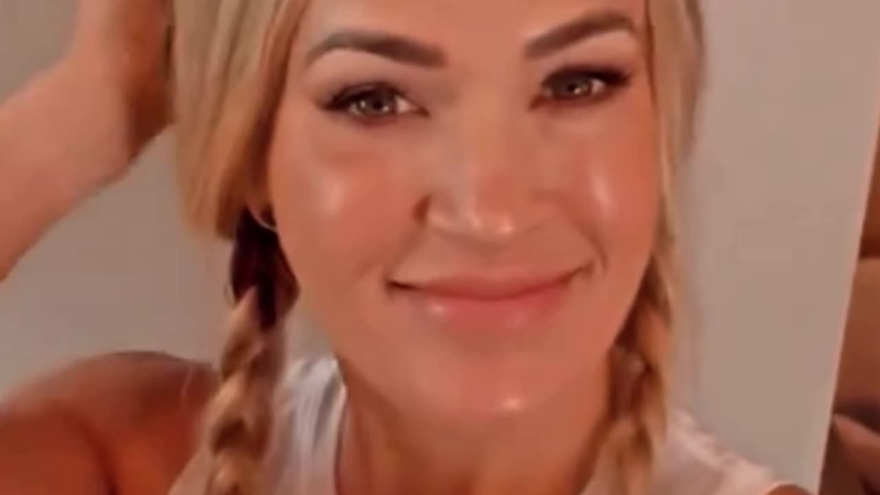 Carrie Underwood Talks About Her Sheep and Fans Can’t Stop Smiling! - WorldEye