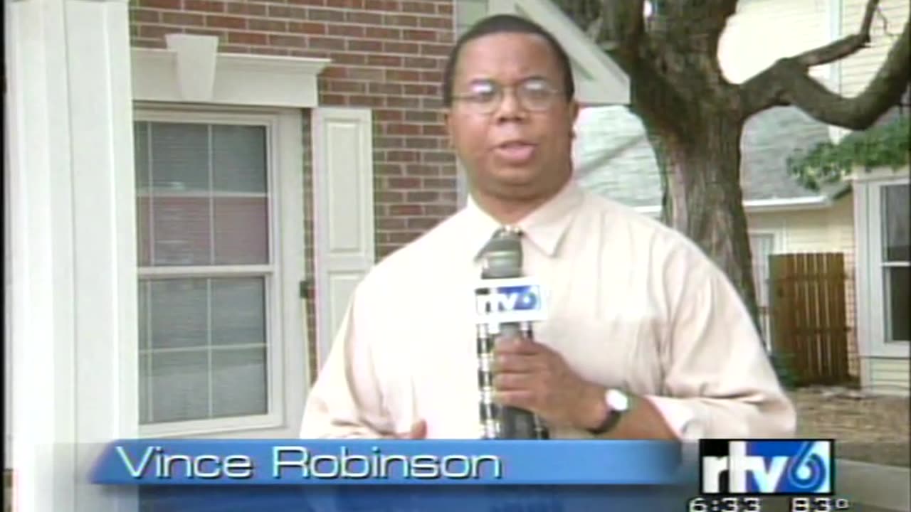 August 17, 2002 - Move-In Day at DePauw University After a Spring Dormitory Fire