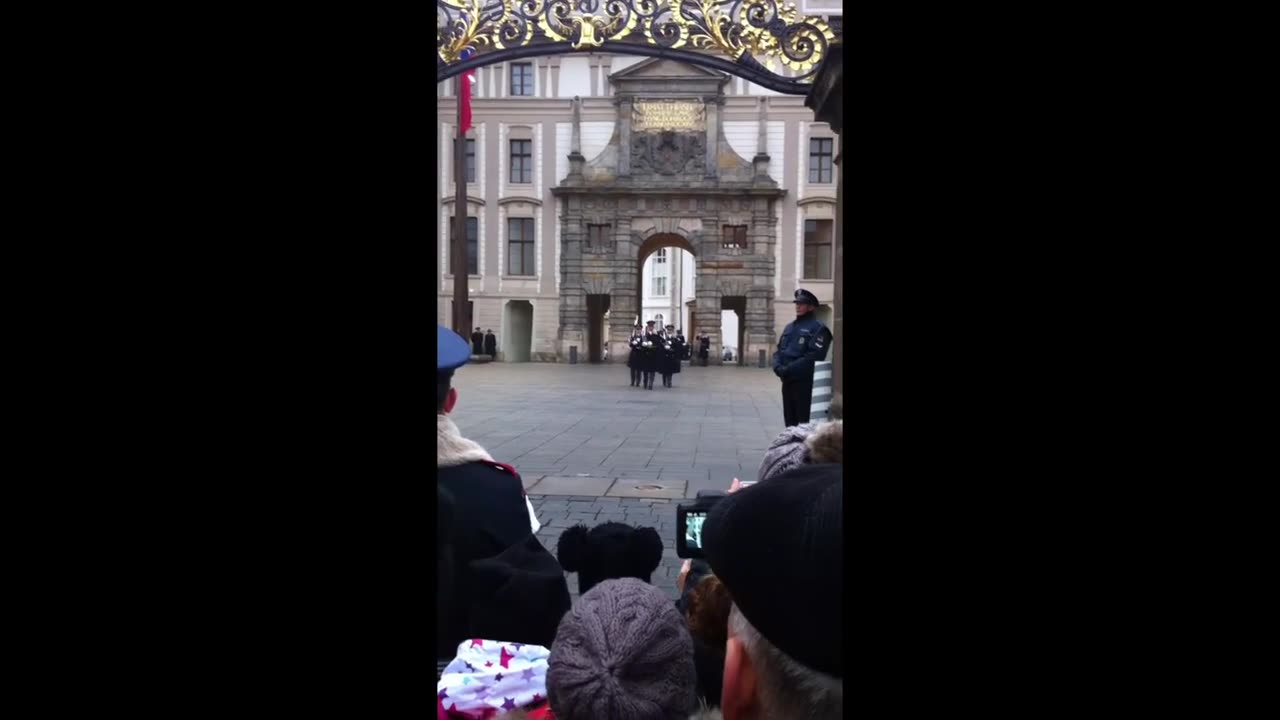 Changing of the guard Prague Castle