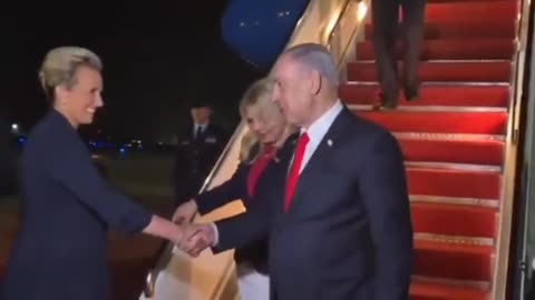 In the early hours of the morning Netanyahu landed in Washington DC