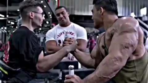 💪 Who Will Win? Arm Wrestling Challenge! 🔥