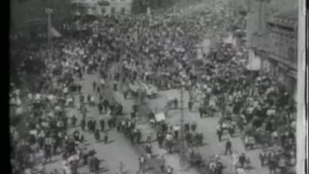 Chelovek s kinoapparatom (Man With A Movie Camera) (1929)