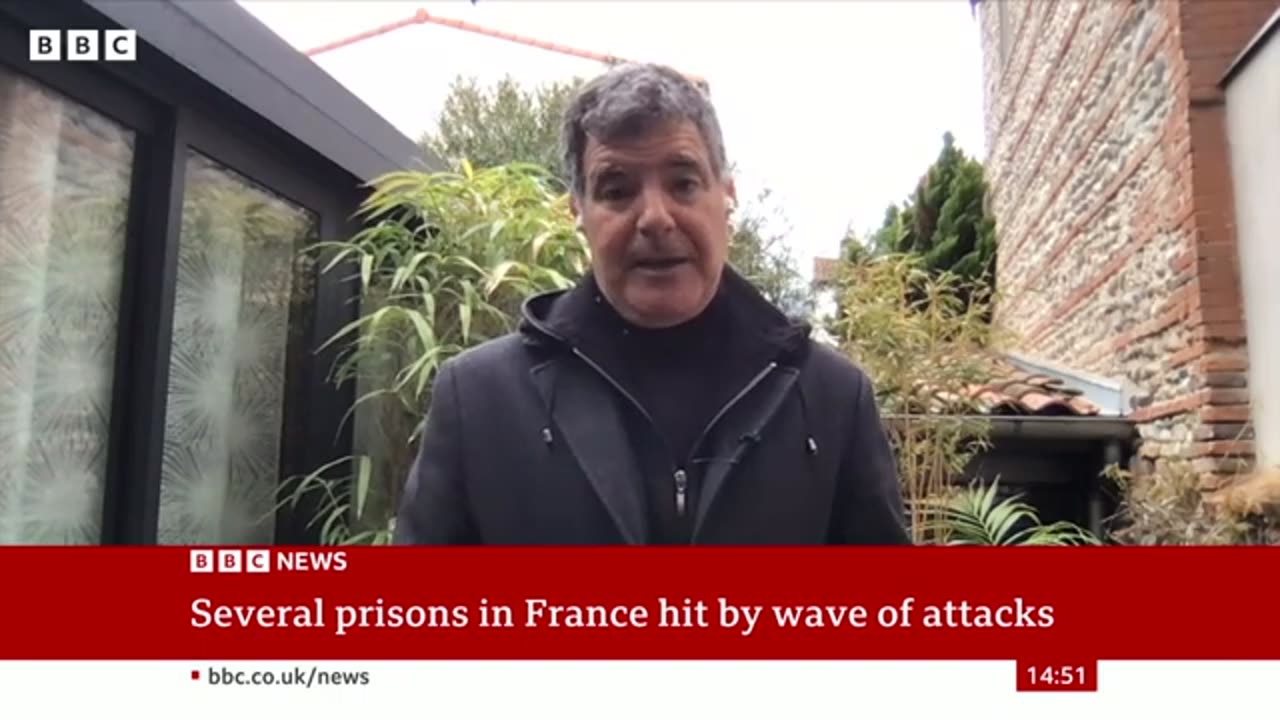 French prisons hit by wave of overnight attacks