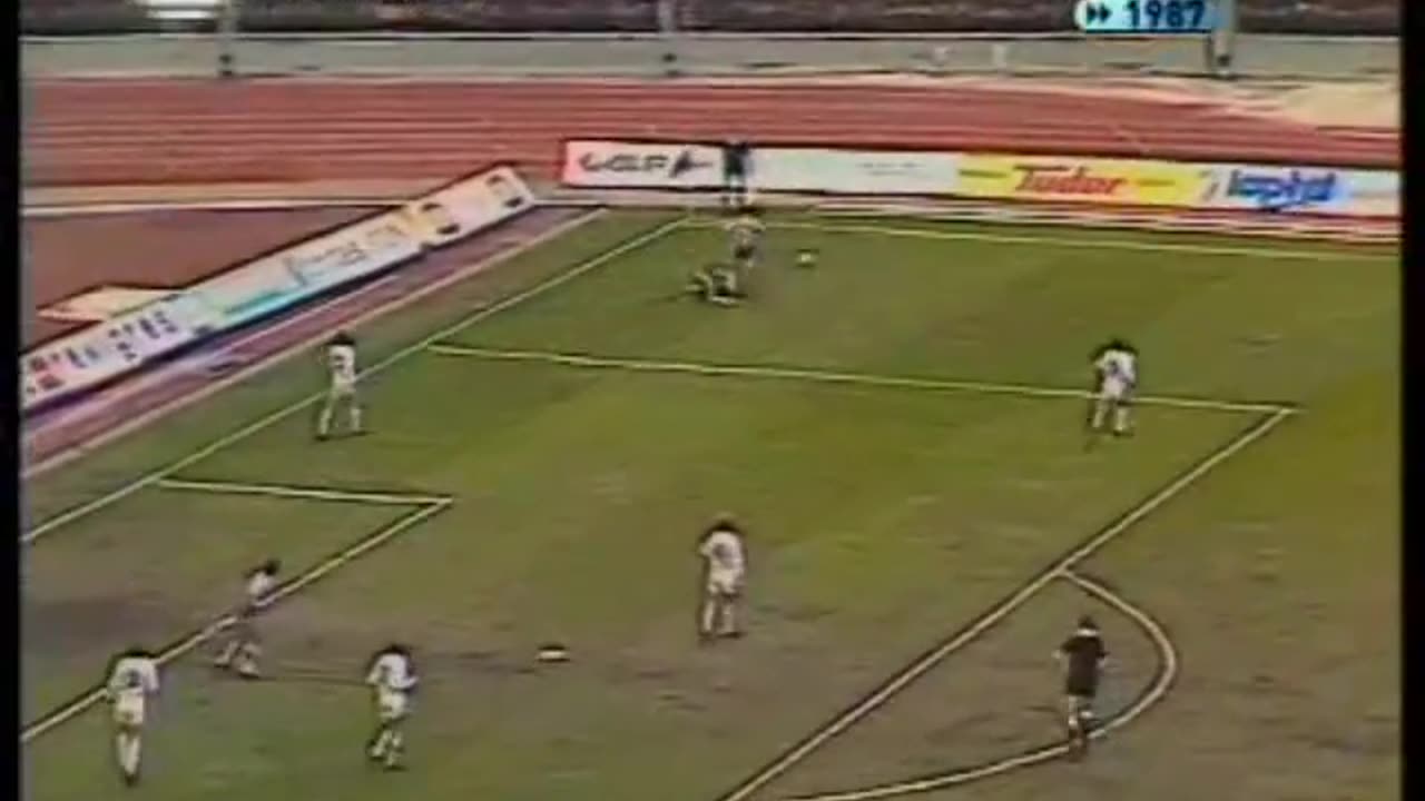 Динамо (Киев) - Порту (Португалия) 1-2.