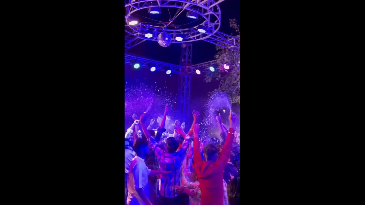 guys party aap log ko kaisa laga yah party Bindas Ho