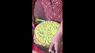 Hardworking_Woman_Selling_Thepla_for_Rs._35_-_Only__#pune_#indianstreetfood