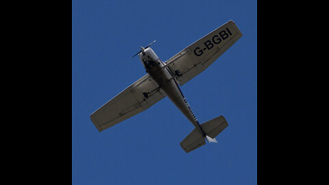WINGED MONKEY IN G-BGBI OVERHEAD 17M DISTANCE UNSAFE FLY REPORTED