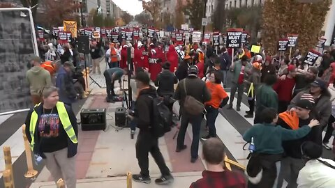 MASSIVE White House Protest Madness: Anti-Trump Activists Wrap 'Crime Scene' Tape | AC1Z
