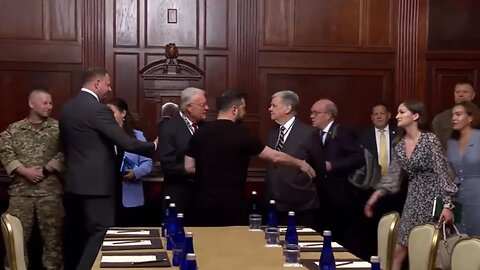Zelenskyy is back to the t-shirt - will he change into a suit for President Trump meeting at 1pm?
			