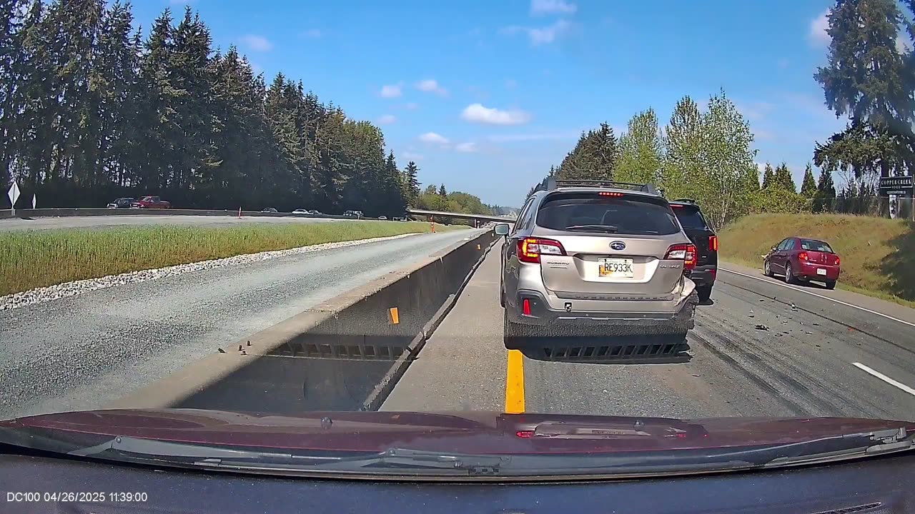 Car Avoids Being Rear Ended