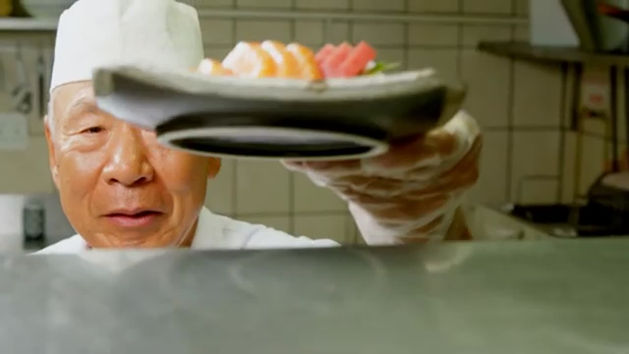 Run Far, Far Away If You See These Seafood Restaurant Red Flags