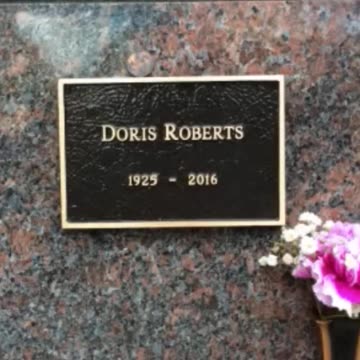 FAMOUS GRAVES - VOL. 109: DORIS ROBERTS