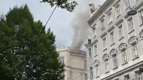 Dachstuhl in Flammen