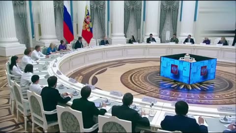 Putin Goes Off Script; Makes Everyone Laugh With Love & Relationship Advice | Watch Drama On Cam