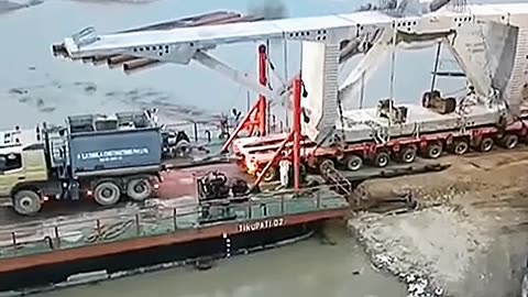 🎥 What Went Wrong With This Bridge Loading? 🏗️😱
