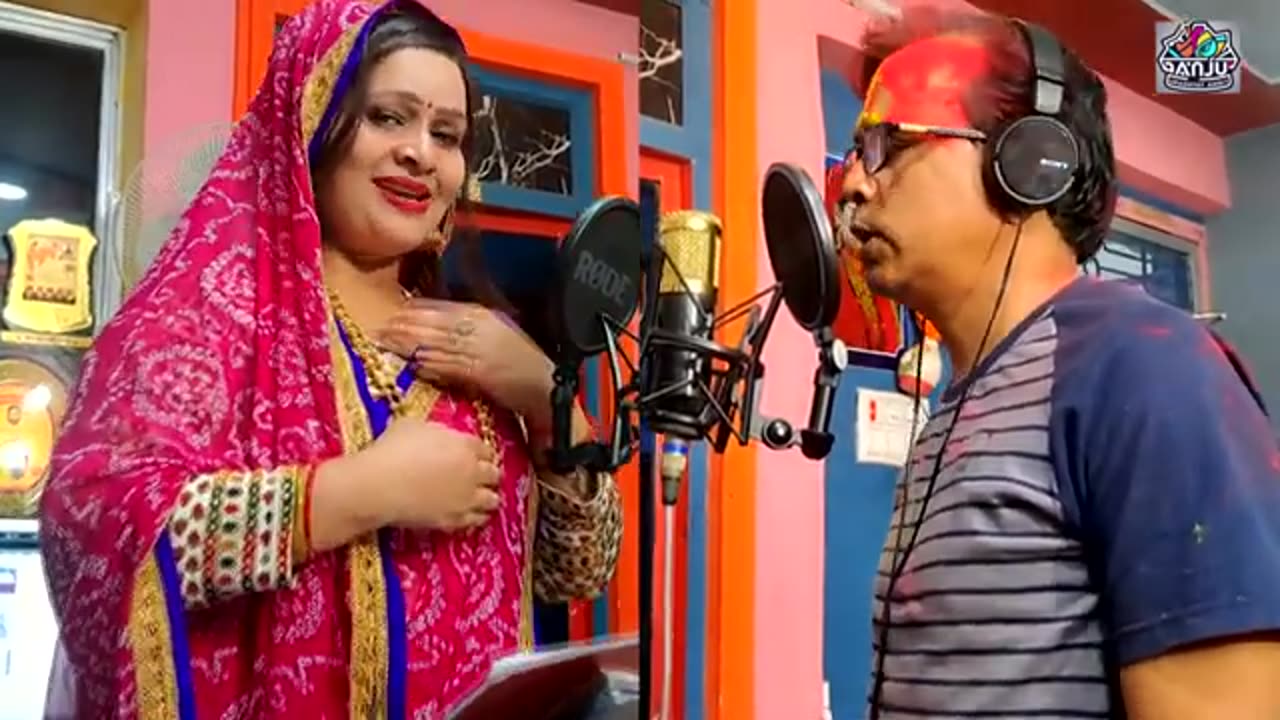अवध में उड़े #अबिरिया हो रंग बरसे सवँरिया /AnjuUpadhyay Traditional Holisong
