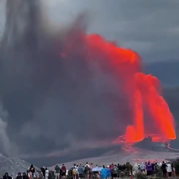 Hawaii’s Kīlauea volcano sent dramatic fountains of lava soaring up to 1,200 feet