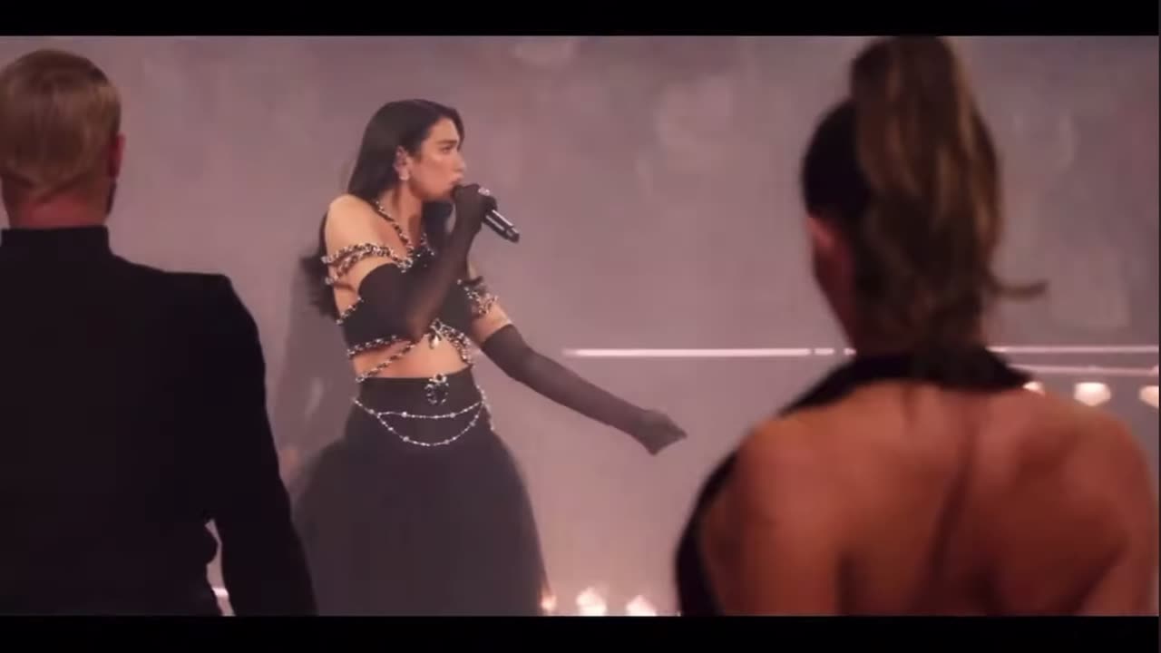 Dua lipa - don’t start now ( live at royal Albert hall)