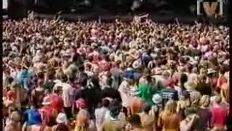 QUEENS OF THE STONE AGE - MEXICOLA - LIVE BIG DAY OUT AU 2002 HD