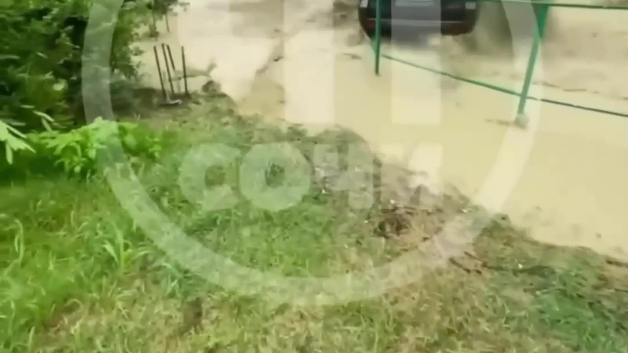 SOČI: ZAVŘENÉ PLÁŽE, ŘEKY ZAPLAVILY SILNICE 15.6.2025