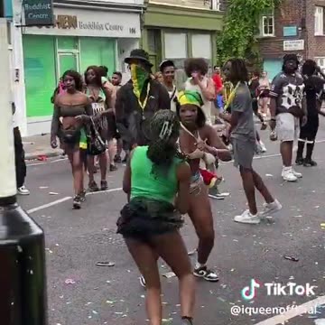 🚨 What the MSM won't show you at Notting Hill Carnival. 👇👇