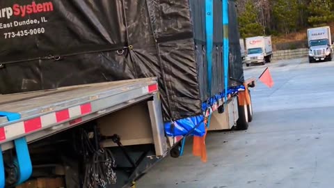 Gettin screwed again #reallifetruckers #ourtruckinglife #trucking #truckinlifestyle #automobile