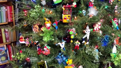 Pop Culture Christmas Tree Glow-Up with Tales from the Crypt Vibes!