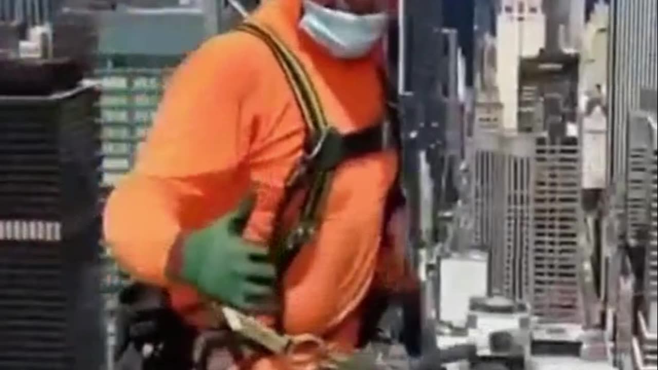Construction worker's nonchalant stunt: Death-defying! Unbelievable!