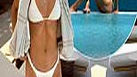 Rosie Huntingtonwhiteley Shows Off Her Incredible