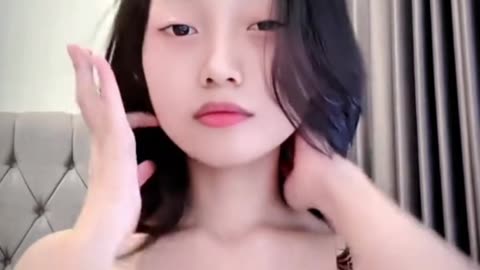 Cewek cantik tengtop putih😍🥰