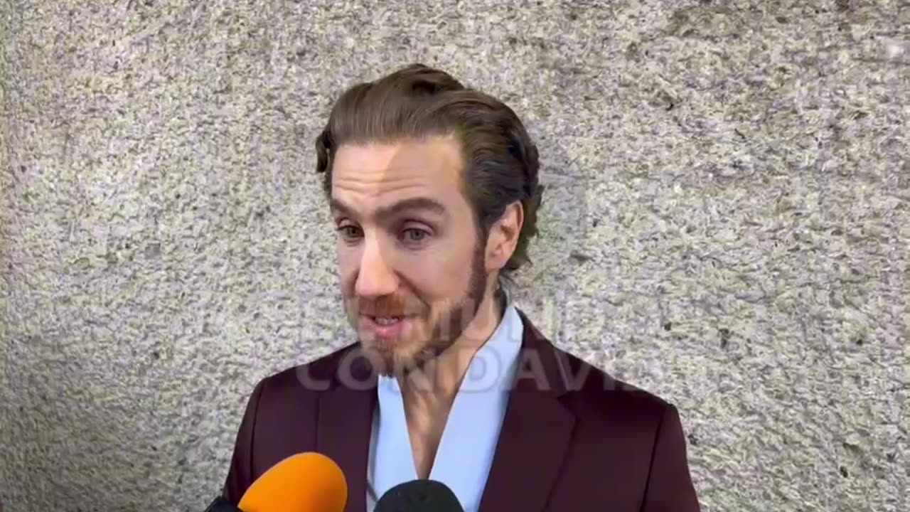 #EugenioSiller Regresa a la actuación en México y reflexiona sobre sus experiencias en la carrera.