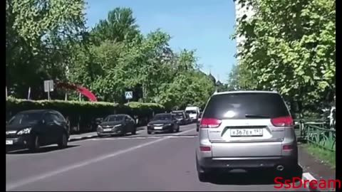 Funny driving fails compilation ｜｜ Funny CCTV footage ｜｜
