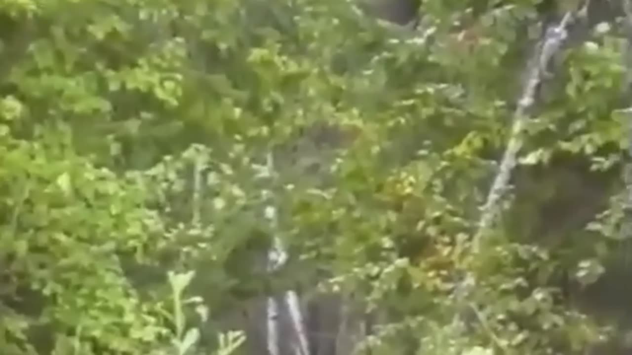 Orbe rouge repéré ! OVNI et rayon laser en Russie