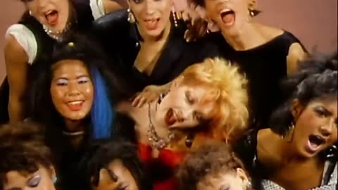 CYNDI LAUPER - GIRLS GIRLS JUST WANT TO HAVE FUN