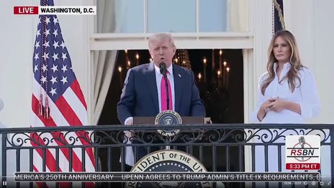 🚨 LMAO! Tổng thống Trump vừa đáp trả Hakeem Jeffries, Chuck Schumer
