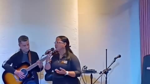 Spanish Worship Song 12 November 2025