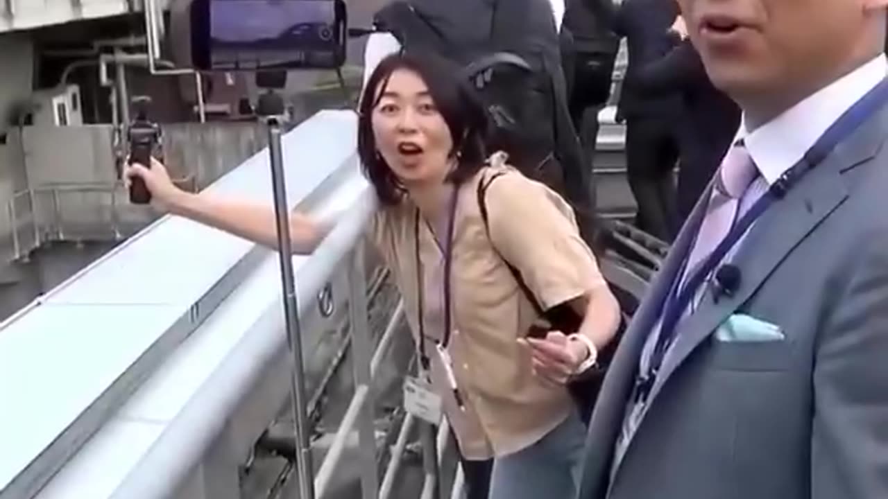 Reporter left speechless after witnessing Japan's new $70 million Maglev train in action at 310 mph