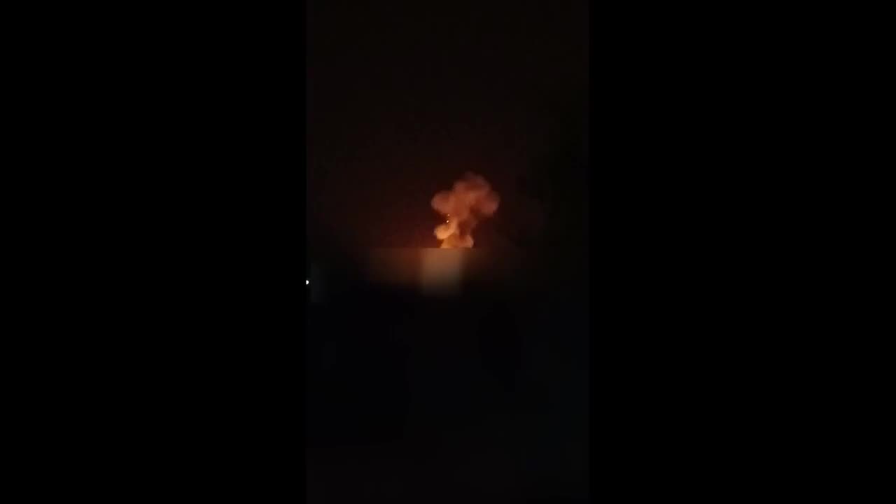 💥 Explosions reported in Aleksine, Tula region. This city is home to a chemical