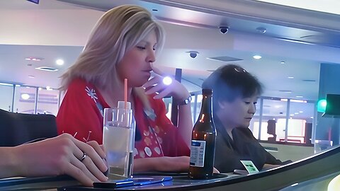 Candid Sexy Smoking Woman 676