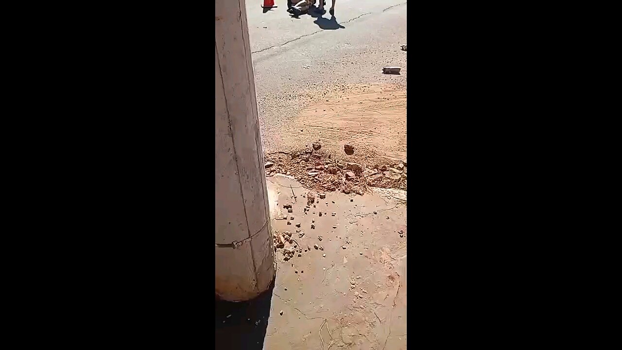 celular trânsito e bike