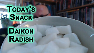 Today's Snack: Raspberry Leaf Tea & Daikon Radish [Food & Drink ASMR]