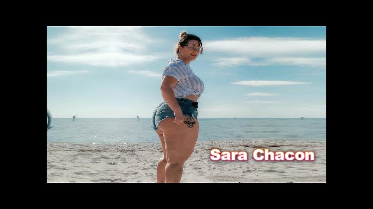 Sara Chacon is an American Curvy Plus sized Model Bio, Wiki, Quick Facts