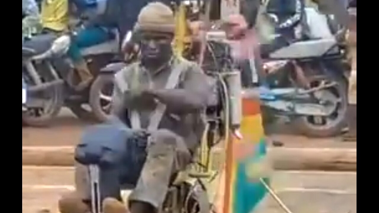 HE IS THE BEST OF THE BEST IN ALL OF APEFRIKA! NO DOUBT!!! - ACE PILOT WITH HIS BUILD! 😂